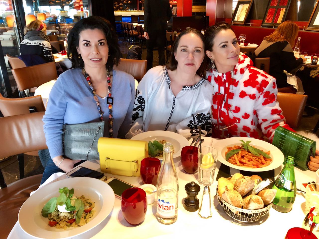 almoço com as donas da marca @naledicph
